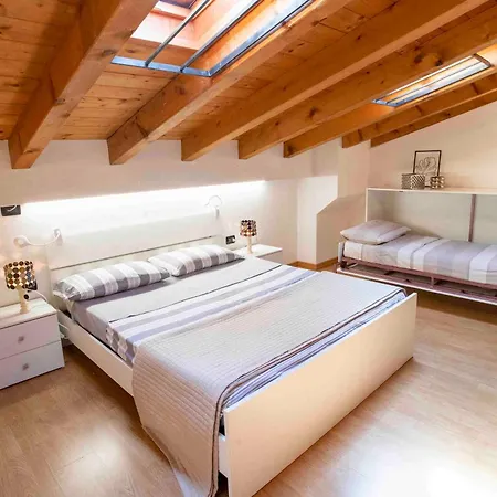 The Clock House -centro Storico- Apartment Clusone