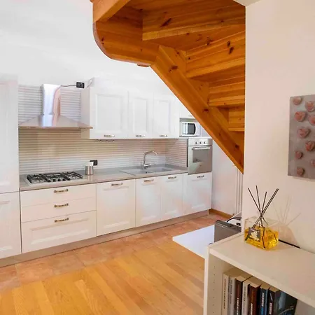 The Clock House -centro Storico- Apartament *