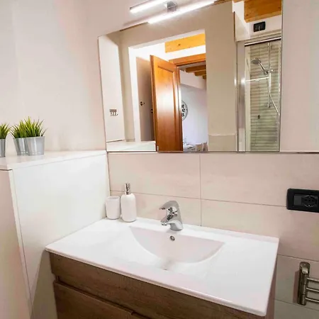 The Clock House -centro Storico- Clusone